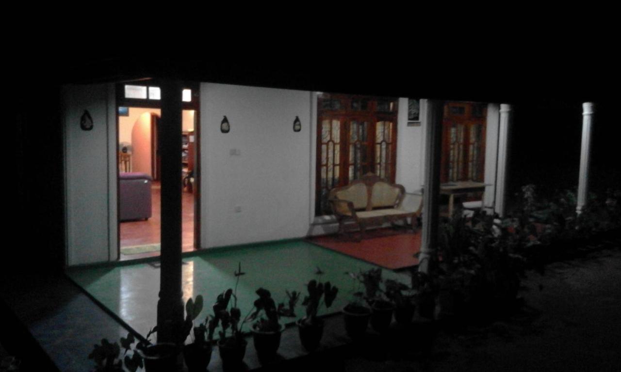 Lak Sewana Home Stay Kandy Dış mekan fotoğraf